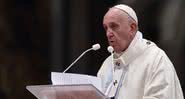 Imagem meramente ilustrativa do Papa Francisco durante um discurso - Getty Images
