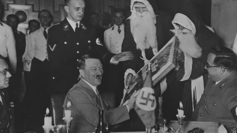 Festa de Natal para os funcionários da Chancelaria do Reich - Getty Images