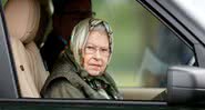 Rainha Elizabeth II dirige seu Range Rover - Getty Images