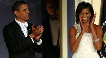 Barack Obama ao lado de Michelle durante cerimônia de posse - Getty Images