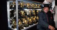 Quincy Jones com seus prêmios - Getty Images