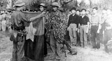 Vietcongues realizam juramento antes da ofensiva - Divulgação