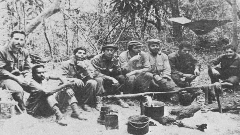 Fidel, Che, Willy e outros guerrilheiros - Domínio Público