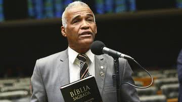 O deputado federal acusado de falas homofóbicas, o Pastor Isidório - Divulgação/ Portal da Câmara dos Deputados