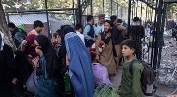 Cidadãos em busca de refúgio no Afeganistão - Getty Images