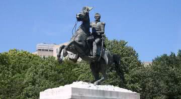 Estátua em Washington - Wikimedia Commons