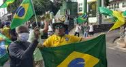 Angelo Antônio Cavalcante Martins  durante protesto em abril - Divulgação