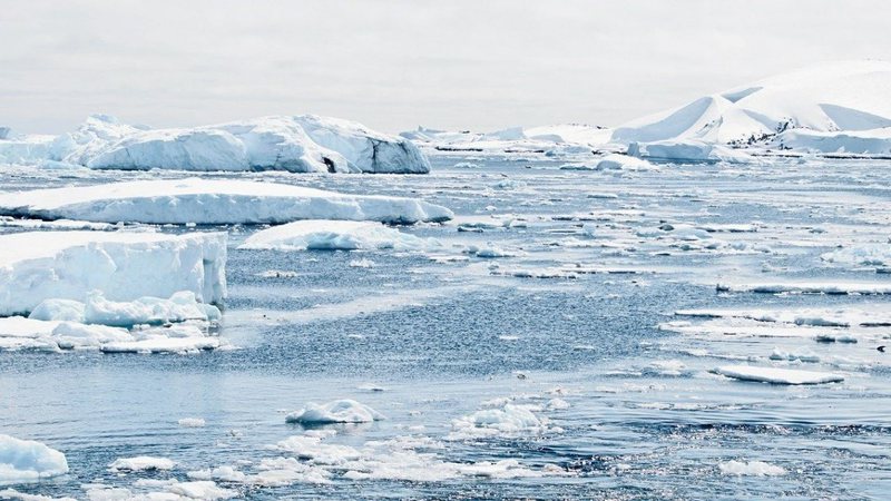 Fotografia meramente ilustrativa do degelo na Antártica