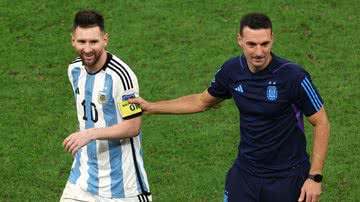 O atacante argentino Lionel Messi e o treinador da seleção Lionel Scaloni - Getty Images