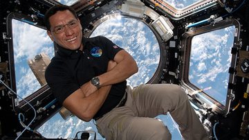O astronauta americano Frank Rubio - Domínio Público via Wikimedia Commons