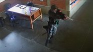Imagem de jovem de 16 anos atacando escola no Espírito Santo - Reprodução / Vídeo / G1