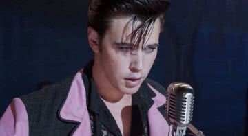 Austin Butler como Elvis Presley em 'Elvis' - Divulgação/Youtube/Warner Bros. Pictures
