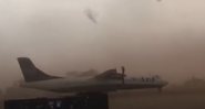 Trecho de vídeo que mostra avião se movendo - Divulgação/ Youtube/ UOL