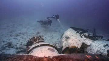 Destroços do avião fotografados no fundo do mar - Crédito: DPAA/Universidade de Malta