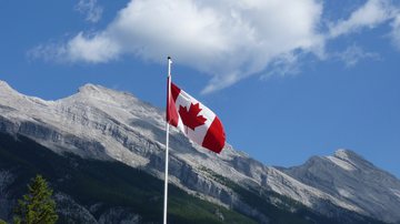 Imagem ilustrativa da bandeira do Canadá - Reprodução/Pixabay/toptop54
