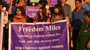 Imagem de protesto pelo fim da violência sexual na Índia - Wikimedia Commons