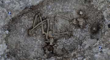 Enterro encontrado próximo a Stonehenge - Divulgação