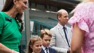 Príncipe William e Kate Middleton com dois de seus filhos - Getty Images