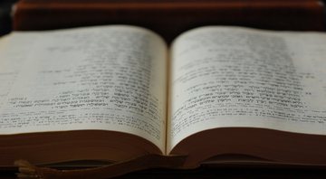 Imagem ilustrativa da Bíblia hebraica - Pixabay