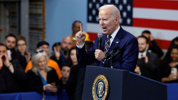 Joe Biden falando nesta quinta-feira, 9, sobre o plano de orçamento de 2024 - Chip Somodevilla/Getty Images