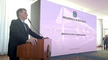 Bolsonaro durante o encontro com embaixadores - Reprodução/Vídeo