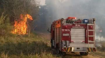 Caminhão dos Bombeiros no momento do incêndio - Divulgação/Corpo de Bombeiros