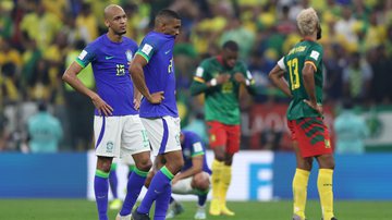 Jogadores da seleção brasileira após derrota contra Camarões - Getty Images