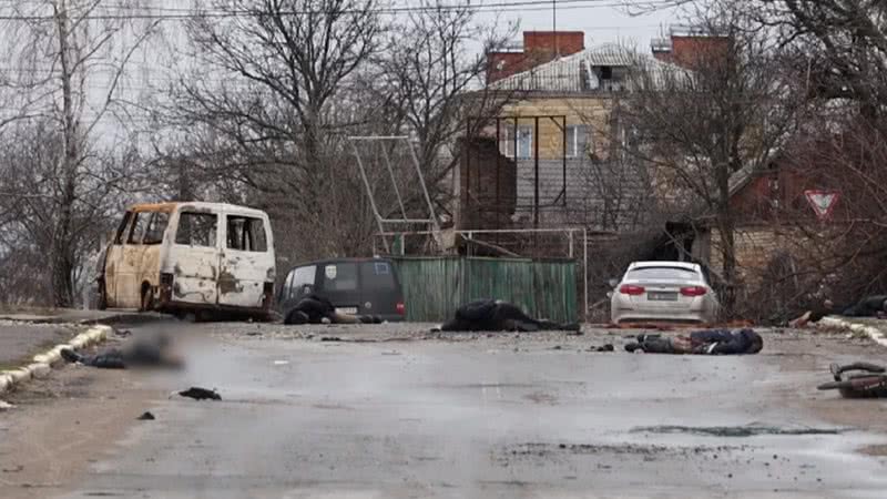Imagens das vítimas em Bucha, na Ucrânia - Divulgação/YouTube/UOL