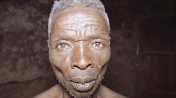 Callixte Nzamwita, o homem que vive isolado - Reprodução/Vídeo/X/@NP__Oficial