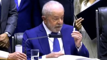 Momento em que Lula conta história de caneta durante cerimônia de posse - Reprodução/Vídeo/YouTube