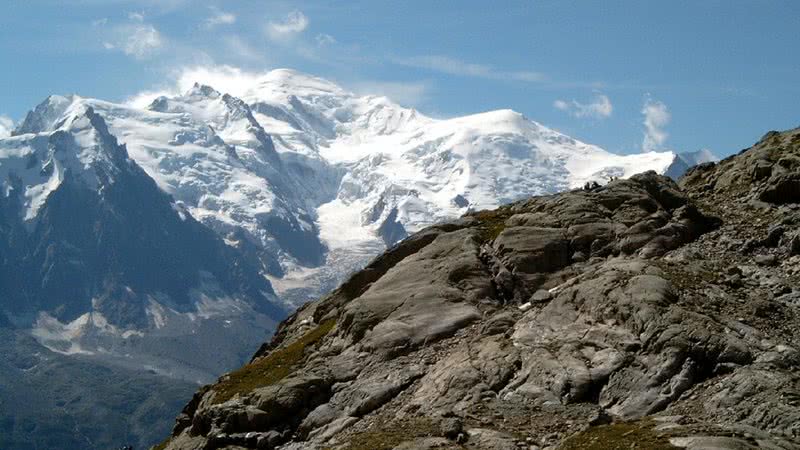 Imagem meramente ilustrativa das montanhas alpinas - Wikimedia Commons