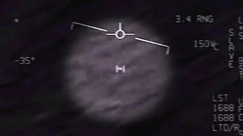 Imagem ilustrativa de vídeo que mostra OVNIs se movendo rapidamente - Divulgação/Academia de Artes e Ciências To The Stars