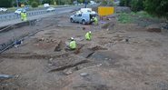 Imagem da escavação em rodovia da Escócia - Divulgação/GUARD Archaeology