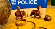 Itens encontrados na Inglaterra - Divulgação//Facebook/West Mercia Police