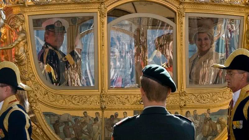 Rei William-Alexander na carruagem de ouro - Divulgação/Toni/ Flickr/Creative Commons