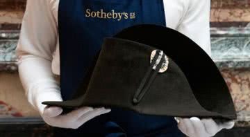 Fotografia de chapéu do antigo imperador francês - Divulgação/ Sotheby's