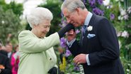 A rainha Elizabeth II ao lado de Charles - Getty Images
