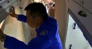 Astronauta chinês em missão espacial - Divulgação/Twitter/@globaltimesnews