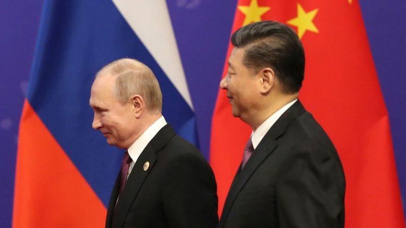 Os presidentes russo e chinês, Vladimir Putin e Xi Jinping