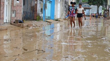 Registro da chuva que atingiu o litoral norte de São Paulo - Rovena Rosa/Agência Brasil