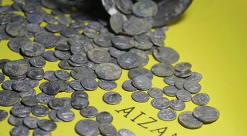 Moedas romanas encontradas na Turquia - Divulgação/Diretoria de Escavações de Aizanoi