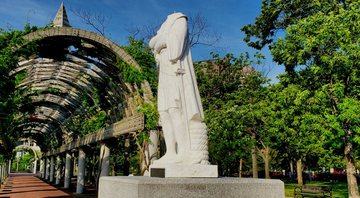 Estátua de Cristóvão Colombo decapitada nos EUA - Divulgação/Twitter