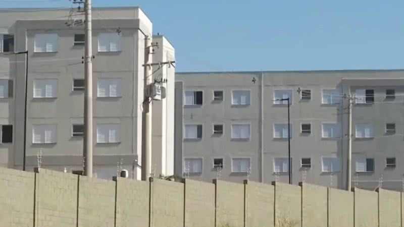 Imagem dos prédios do condomínio onde moram os meninos - Reprodução/Vídeo/G1/EPTV