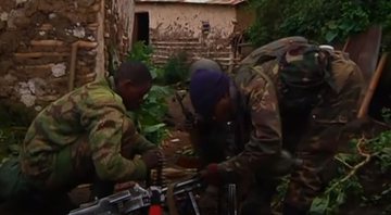 Congoleses armados - Divulgação/Youtube