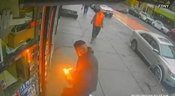 Ataque de coquetel Molotov em Nova York, EUA - Divulgação/Vídeo/g1
