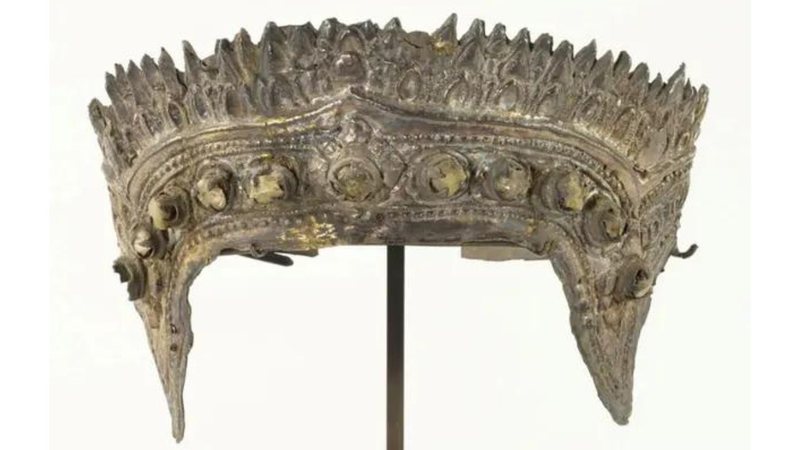 Coroa devolvida ao Camboja - Divulgação/Ministério da Cultura e Belas Artes do Camboja