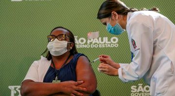 A enfermeira vacinada - Divulgação/Governo de São Paulo