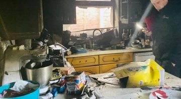 Imagem da cozinha da família destruída pelas chamas - Divulgação/Amy Brown