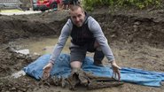 Paul McDonald encontrou crânio de golfinho de 8 mil anos - Mike Day/Saltire News and Sport Ltd