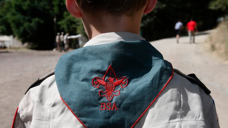 Imagem meramente ilustrativa de criança com bandana do Boys Scouths of America - Getty Images